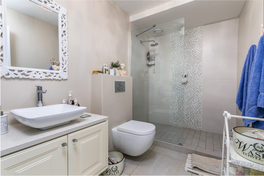 2 Bedroom Property for Sale in Table View Western Cape